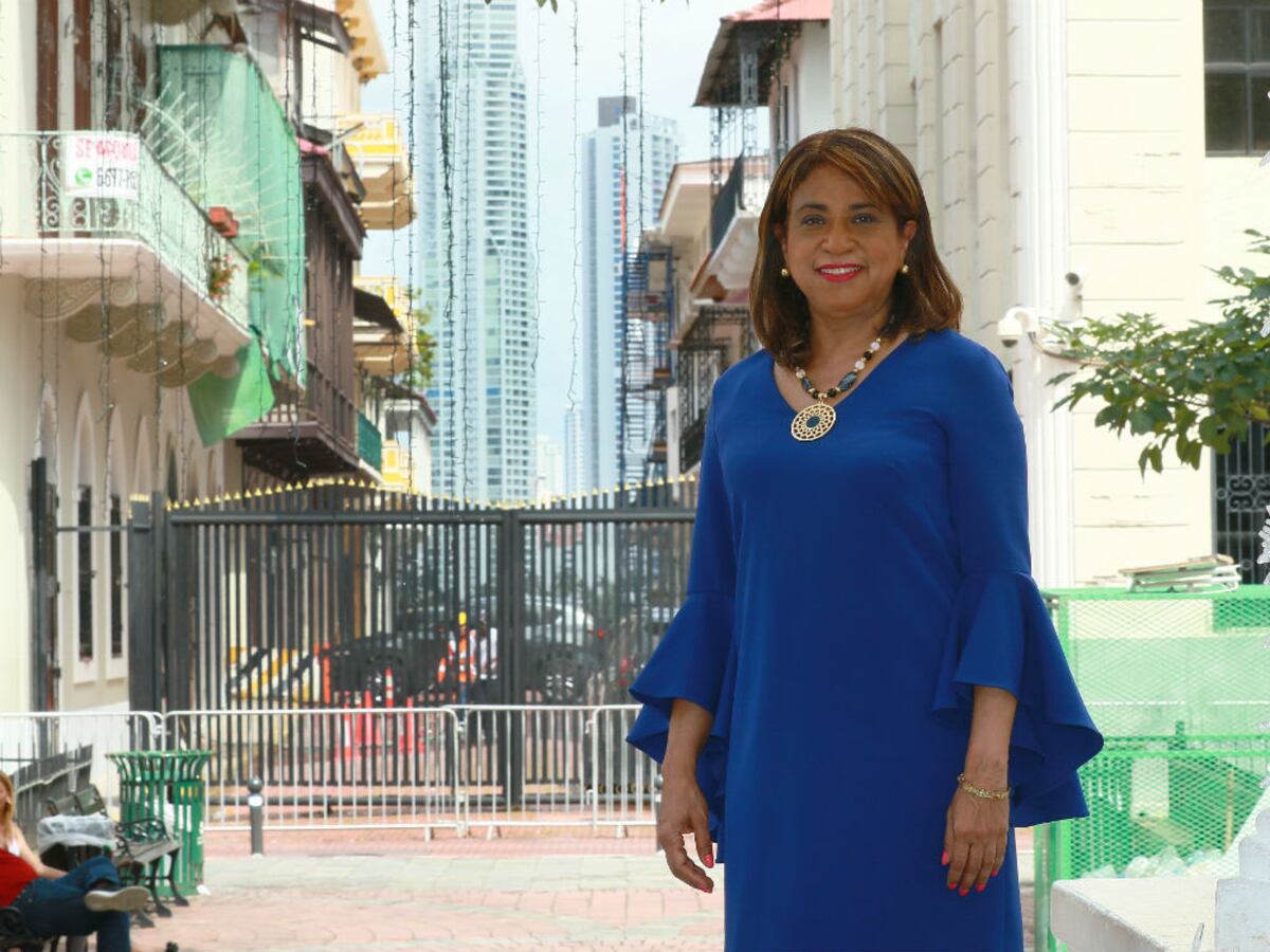 Angela Laguna Caicedo, presidenta de la Sociedad Panameña de Ingenieros y Arquitectos